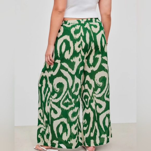 NWT Cider Mid-Rise Green Abstract Print Wide Leg Pants Size 4X - Picture 3 of 8